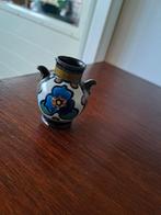 Klein oud vaasje, Antiek en Kunst, Antiek | Vazen, Ophalen of Verzenden