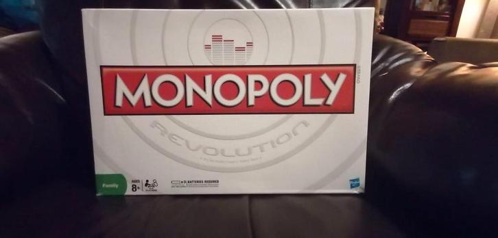 Monopoly revolution, volledig electronisch, Hobby en Vrije tijd, Gezelschapsspellen | Bordspellen, Zo goed als nieuw, Ophalen of Verzenden