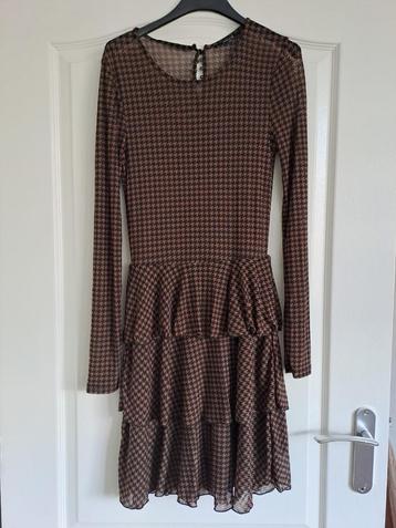 Bruin zwart geruit jurkje maat 34 xs Nikkie beschikbaar voor biedingen