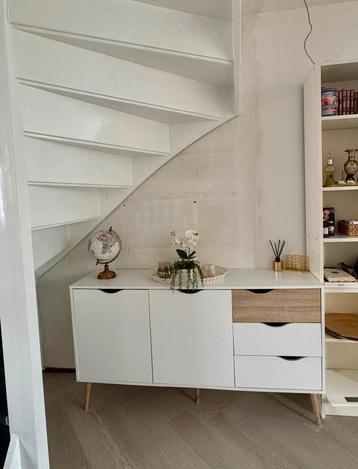 Witte dressoir