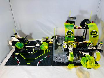 Lego 6988 Alpha Centauri Outpost beschikbaar voor biedingen