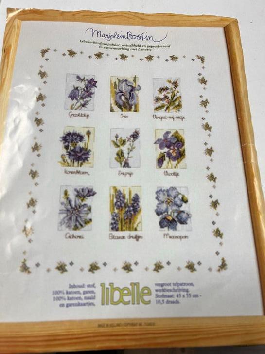 Marjolein Bastin Compleet Libelle Borduurpakket - Bloemen, Hobby en Vrije tijd, Borduren en Borduurmachines, Zo goed als nieuw