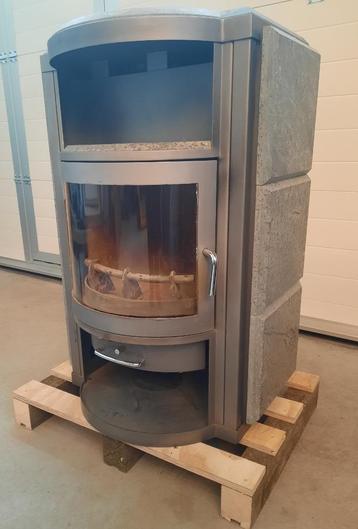 !!!DIKKE !! SPEKSTEENKACHEL / HOUTKACHEL/ ORANIER/ 8KW  beschikbaar voor biedingen