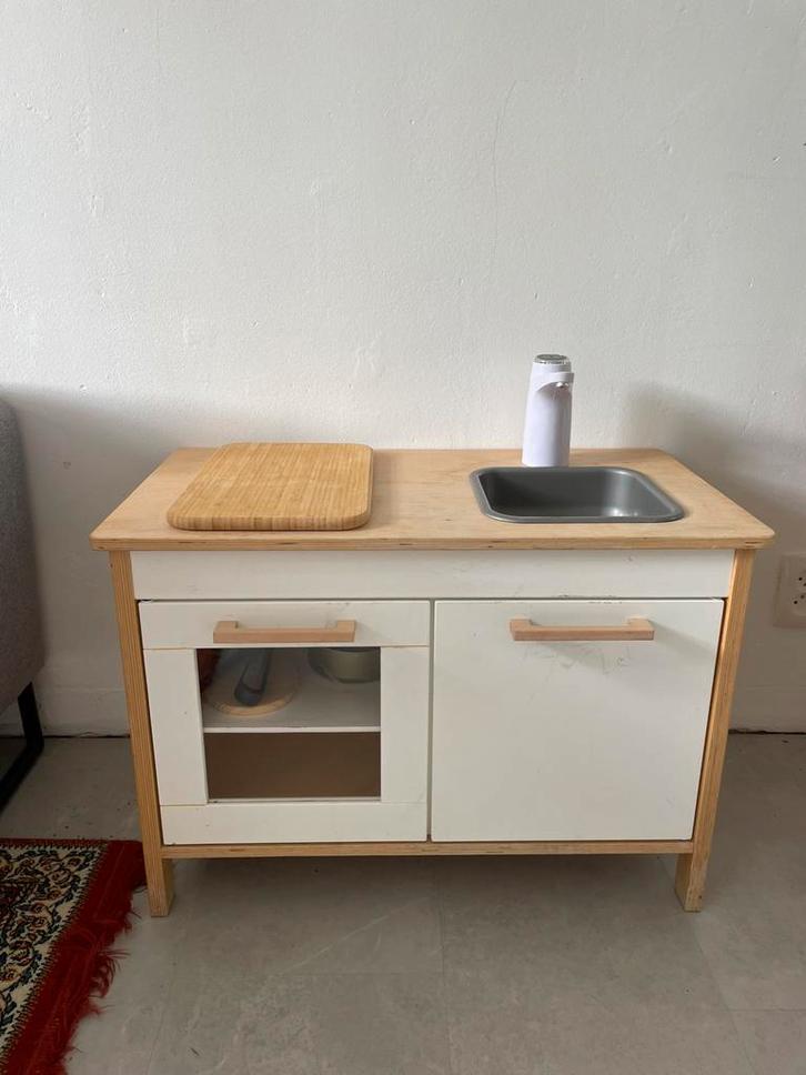 Ikea Duktig (functionele) speelkeuken met kraan, Kinderen en Baby's, Speelgoed | Speelkeukens, Gebruikt, Speelkeuken, Hout, Ophalen