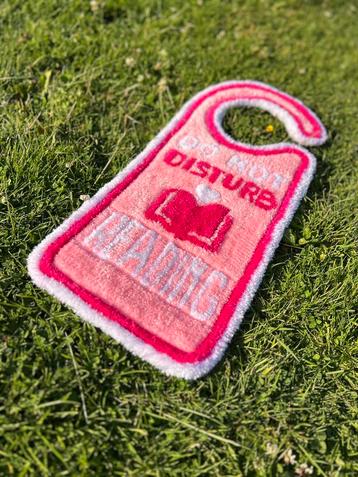 tapijt Door hanger for reading tufting rug handmade beschikbaar voor biedingen