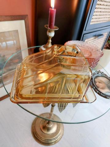 Art Deco Kaasstolp Okergeel Persglas  beschikbaar voor biedingen
