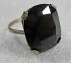 Fraaie art deco ring met geslepen zwarte steen (onyx). (7585, Ophalen, Zilver, Ring