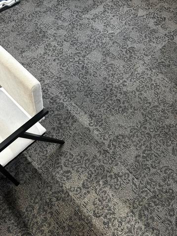 Tapijttegels vloerbedekking kantoor beschikbaar voor biedingen