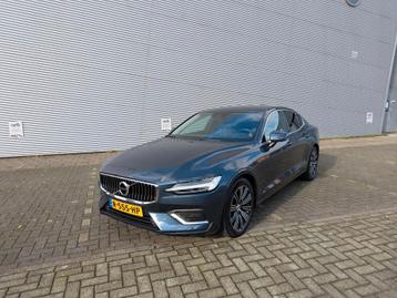 Volvo S60 B3 163pk Geartronic Mild Hybrid 2022 Blauw beschikbaar voor biedingen