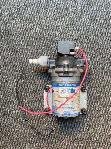 Waterpomp shurflo 12 volt 30psi beschikbaar voor biedingen