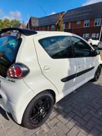 Toyota Aygo 1.0 12V Vvt-i 5DRS 2010 Wit nieuwe apk!!, Auto's, Voorwielaandrijving, 4 stoelen, Origineel Nederlands, Handgeschakeld