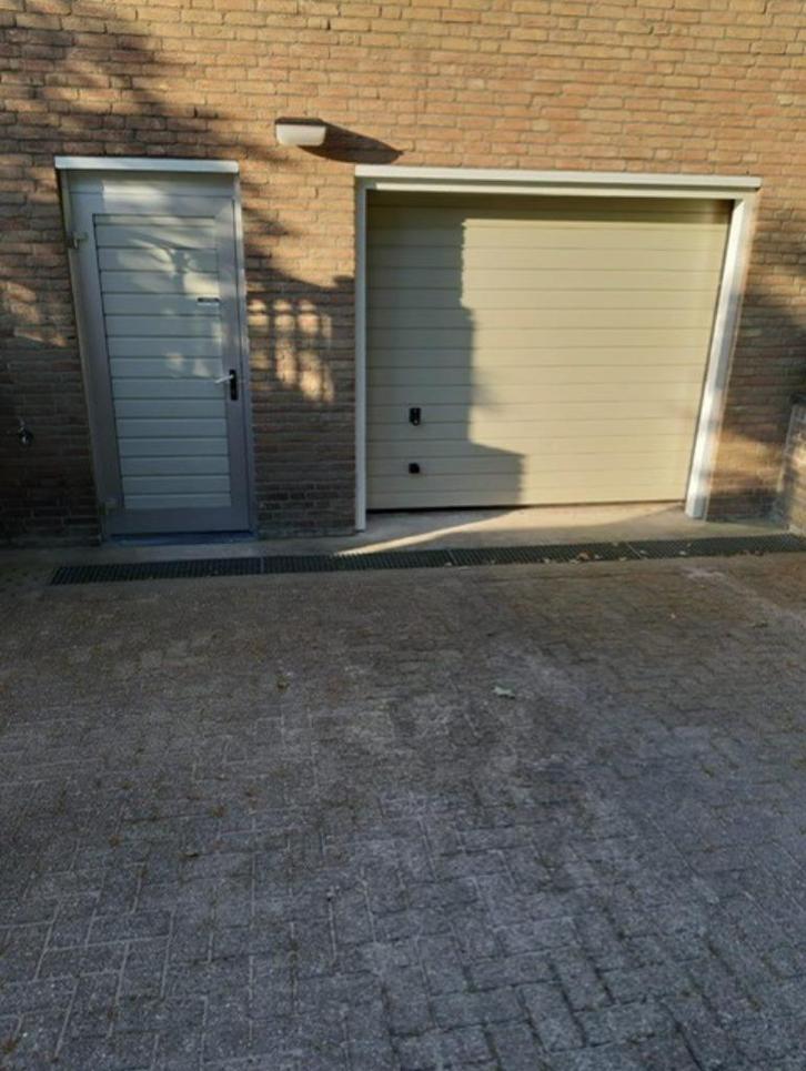 Hormann garagedeur met aparte loopdeur, Doe-het-zelf en Verbouw, Deuren en Horren, Gebruikt, Garagedeur, 215 cm of meer, 120 cm of meer