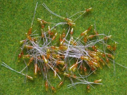 MTHO - 10st 3mm ampullampjes GEEL met draad (211Y), Hobby en Vrije tijd, Modeltreinen | H0, Nieuw, Brug, Tunnel of Gebouw, Gelijkstroom of Wisselstroom