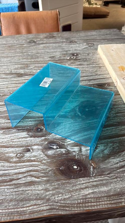 Acryl display voor in de vitrine, Verzamelen, Overige Verzamelen, Zo goed als nieuw, Ophalen