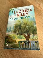 Lucinda Riley - De olijfboom, Gelezen, Lucinda Riley, Ophalen of Verzenden, Nederland