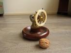 Jaren 50 vintage notenkraker met stuurwiel, Ophalen of Verzenden