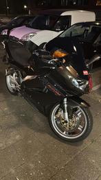 Aprilia RST 1000 Futura (2004) – Sporttourer, 997 cc, Handvatverwarming, Particulier, Toermotor