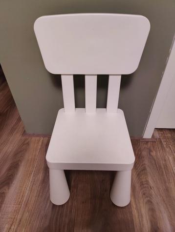 3 IKEA Mammut kinderstoelen beschikbaar voor biedingen