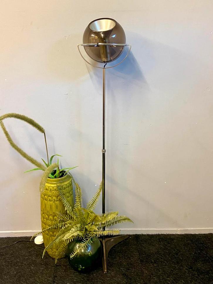 Vintage Design Raak Globe 2000 Vloerlamp - Frank Ligtelijn, Huis en Inrichting, Lampen | Wandlampen, Gebruikt, Glas, Metaal, Ophalen