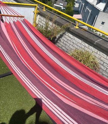 Hangmat met standaard beschikbaar voor biedingen