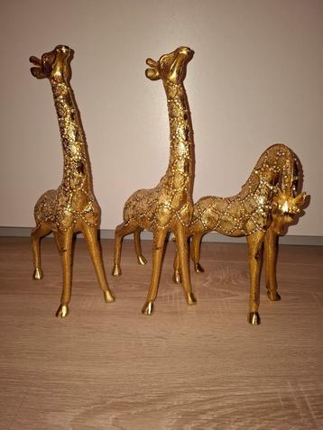 3 goudkleurige giraffen met kristallen twv € 250,00 beschikbaar voor biedingen