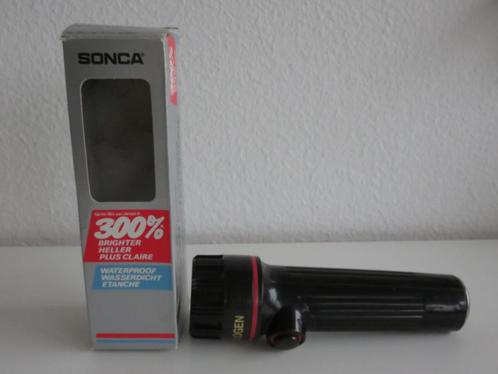 Sonca Zwarte halogeen zaklamp H300 waterproof, Caravans en Kamperen, Zaklampen, Zo goed als nieuw, Batterij, Ophalen of Verzenden