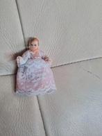 poppenhuis miniaturen caco popje baby porseleinen hoofdje, Verzamelen, Poppenhuizen en Toebehoren, Ophalen of Verzenden, Zo goed als nieuw