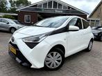 Toyota Aygo 1.0 VVT-i x-fun Airco, Bluetooth, DAB (bj 2021), Voorwielaandrijving, Stof, Gebruikt, 4 stoelen