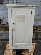 Vintage kastje uit het klooster., Ophalen, Gebruikt