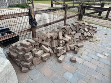 Klinkers gratis afhalen 20m2 beschikbaar voor biedingen