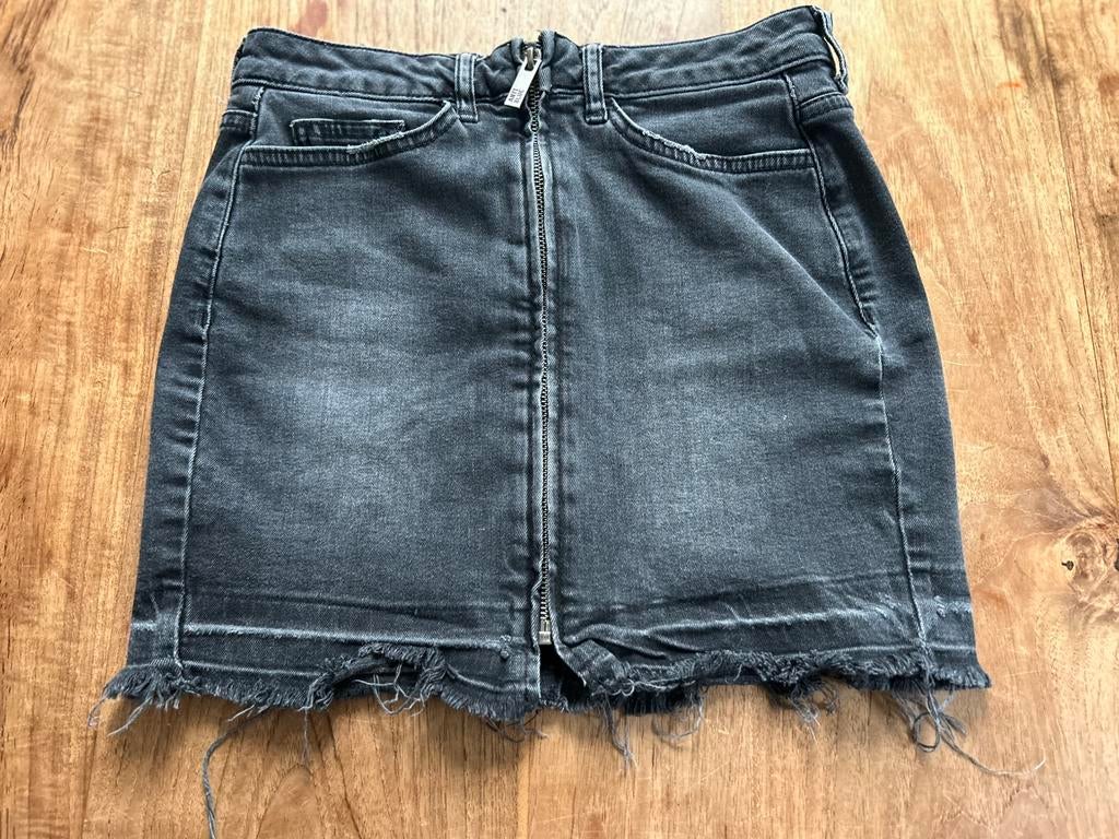 Verschillende leuke rokjes en een kort leer broekje, Kleding | Dames, Rokken, Ophalen, Zo goed als nieuw, Maat 38/40 (M), Boven de knie