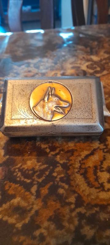 Vintage Sigarettendoos met Wolf beschikbaar voor biedingen