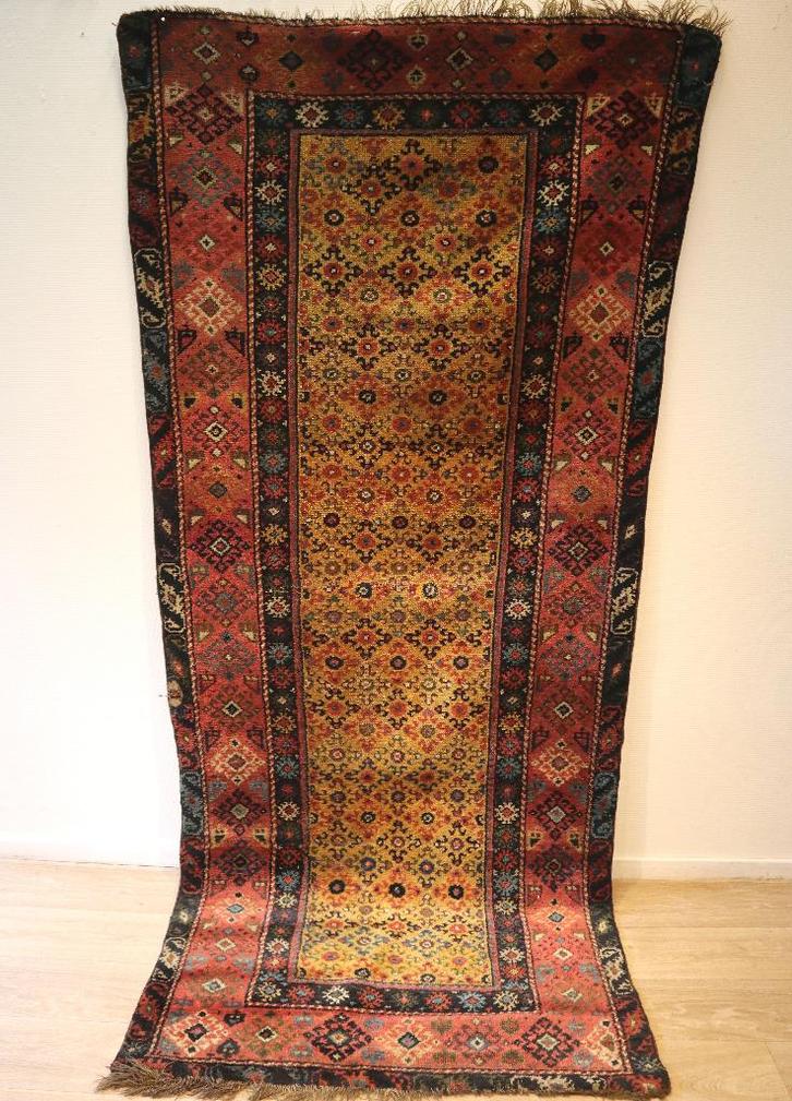 Antiek Perzisch kleed 242 x 106, Antiek en Kunst, Antiek | Kleden en Textiel, Ophalen of Verzenden