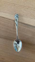 Theelepel verzilverd 2 stuks bloem en fruit, Ophalen of Verzenden