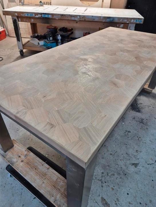 Eiken hexagon eettafel inclusief onderstel NIEUW EN UNIEK, Huis en Inrichting, Tafels | Eettafels, Nieuw, 50 tot 100 cm, 200 cm of meer