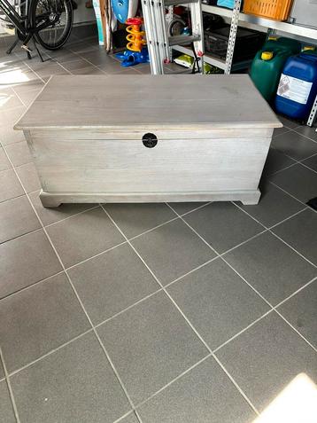 Dekenkist Antiek Grenen beschikbaar voor biedingen