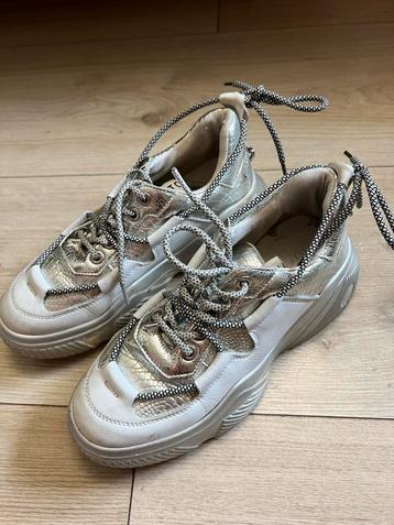 Leer Witte Sneakers met Zilver maat 37 beschikbaar voor biedingen