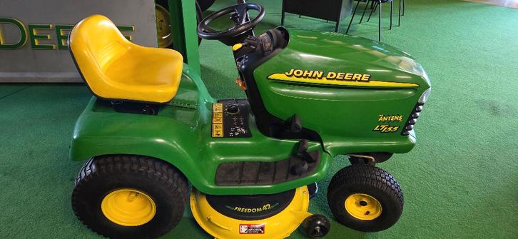Gereviseerde John Deere LT155 zitmaaier, Tuin en Terras, Zitmaaiers, Gebruikt, 90 tot 120 cm, Elektrische starter, Ophalen of Verzenden