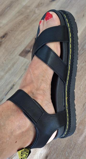 zwarte stoere nieuwe dames sandalen maat 39 beschikbaar voor biedingen