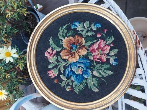 Mooi oud Frans Brocante ronde Bois-Doré lijst met bloemen, Antiek en Kunst, Curiosa en Brocante, Ophalen of Verzenden