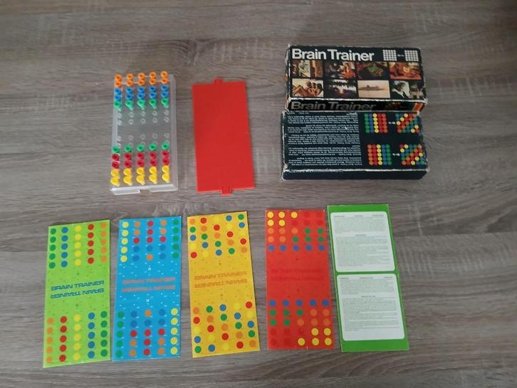 Brain trainer, Hobby en Vrije tijd, Gezelschapsspellen | Bordspellen, Zo goed als nieuw, Een of twee spelers, Ophalen of Verzenden
