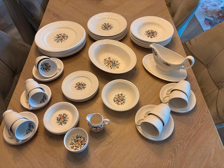 Wedgwood Conway Servies, Huis en Inrichting, Keuken | Servies, Zo goed als nieuw, Compleet servies, Wedgwood, Porselein, Ophalen