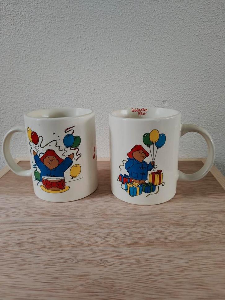 2 Paddington mokken - Douwe Egberts, Huis en Inrichting, Keuken | Servies, Zo goed als nieuw, Kop(pen) en/of Schotel(s), Overige stijlen