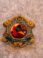 Efteling jubileum pin Vogelrok 10 jaar, Ophalen of Verzenden, Zo goed als nieuw, Button of Speldje