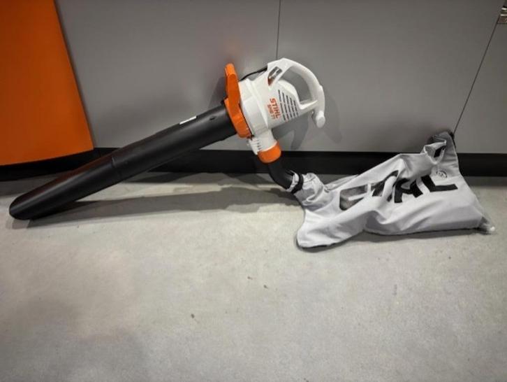 Stihl SHE 71 elektrische bladzuiger / bladblazer DEMO., Tuin en Terras, Bladblazers, Zo goed als nieuw, Handgedragen, Elektrisch