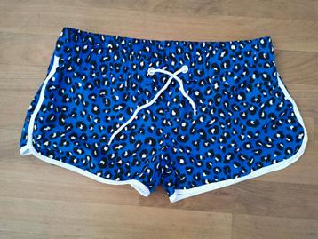 Korte broek met dierenprint mt. 40 