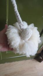 gevilte toef Poll Dorset wol, aan gesponnen macrame wolkoord, Verzenden, Nieuw, Versiering, Wolvilt