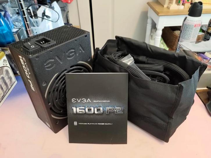 EVGA 1600 P2 ATX pc Voeding 1600w Krachtpatser 1600 watt, Computers en Software, Interne voedingen, Zo goed als nieuw, Ophalen of Verzenden