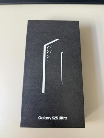 Samsung Galaxy S25 Ultra 256GB 256GB Titanium Whitesilver beschikbaar voor biedingen