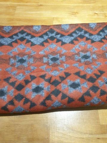 Wol jacquard orange zwart beschikbaar voor biedingen